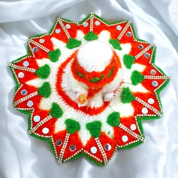 Kite design Woolen poshak with cap for God idols - Image 2
